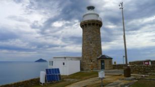 Wilsons Promontory Lighthouse aka South East Point Lighthouse & Bureau of Meteorology (BoM) weather station, Rodondo Is (TAS) in the background